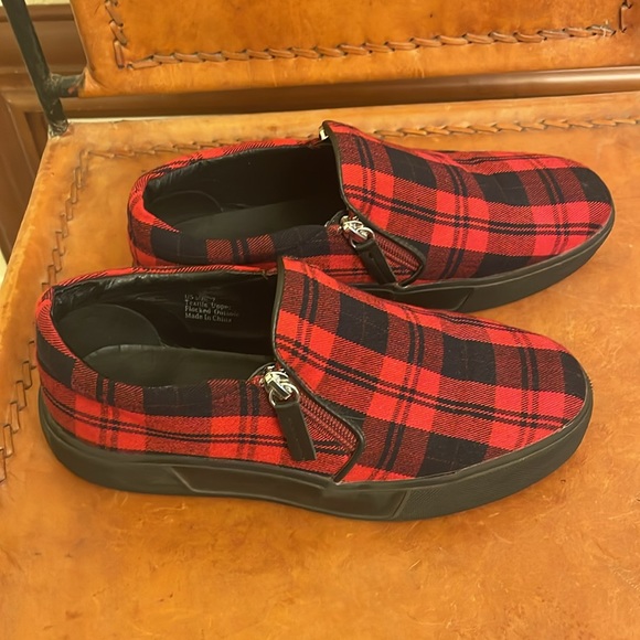 Volatile Shoes - Picture 3 of 7